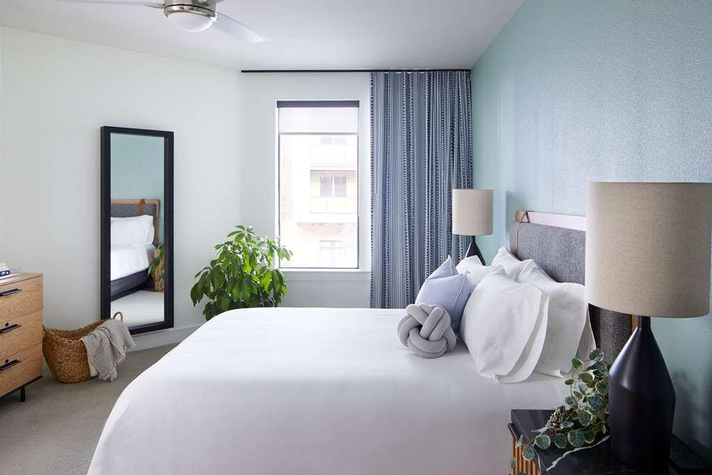 Sentral East Austin At 1614 E. Sixth Hotel Room photo