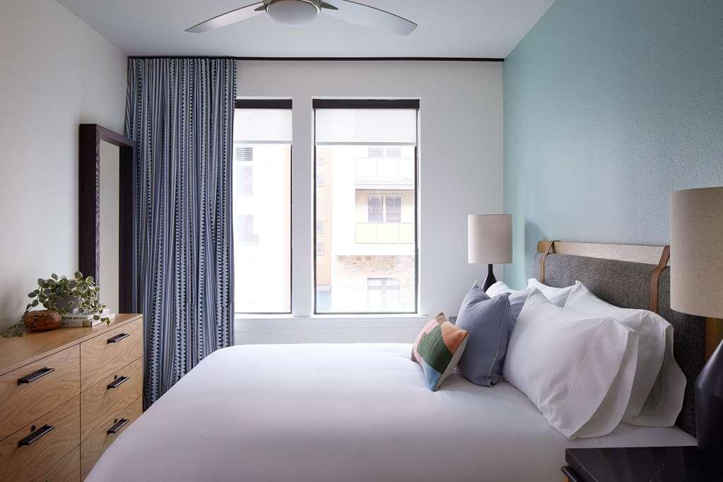 Sentral East Austin At 1614 E. Sixth Hotel Room photo