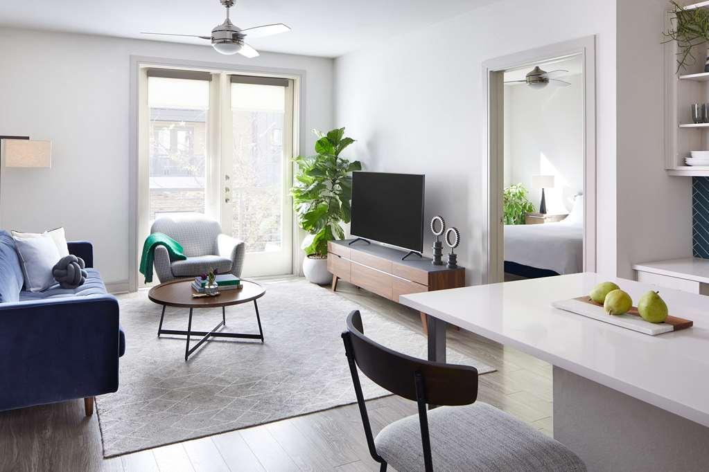 Sentral East Austin At 1614 E. Sixth Hotel Room photo