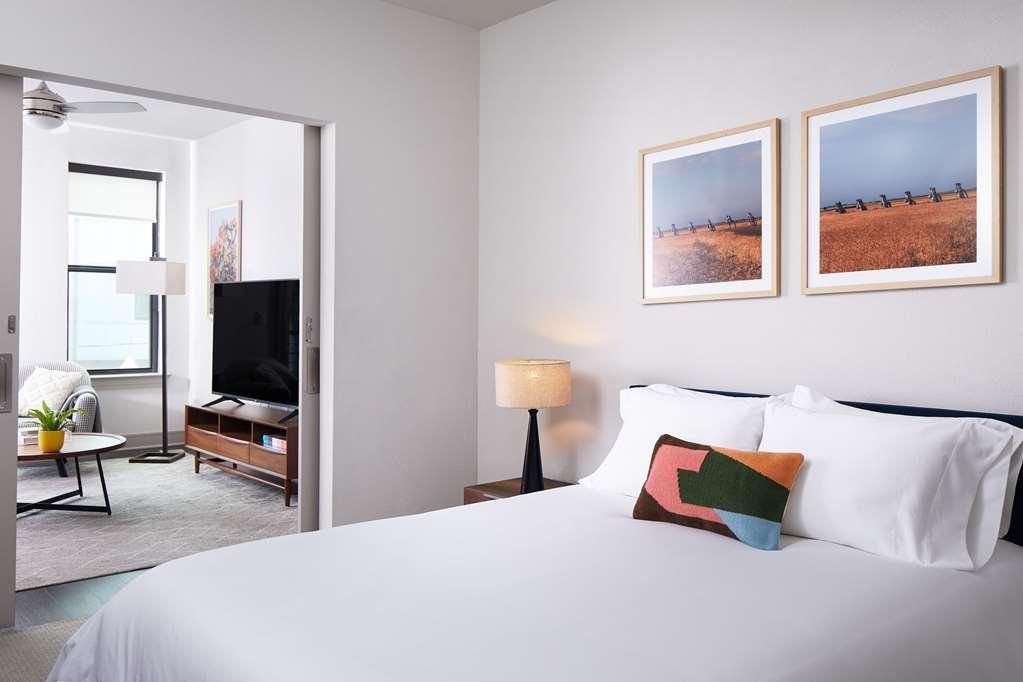 Sentral East Austin At 1614 E. Sixth Hotel Room photo
