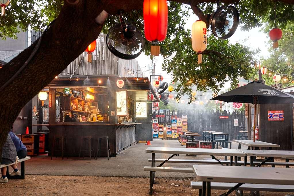 Sentral East Austin At 1614 E. Sixth Hotel Restaurant photo