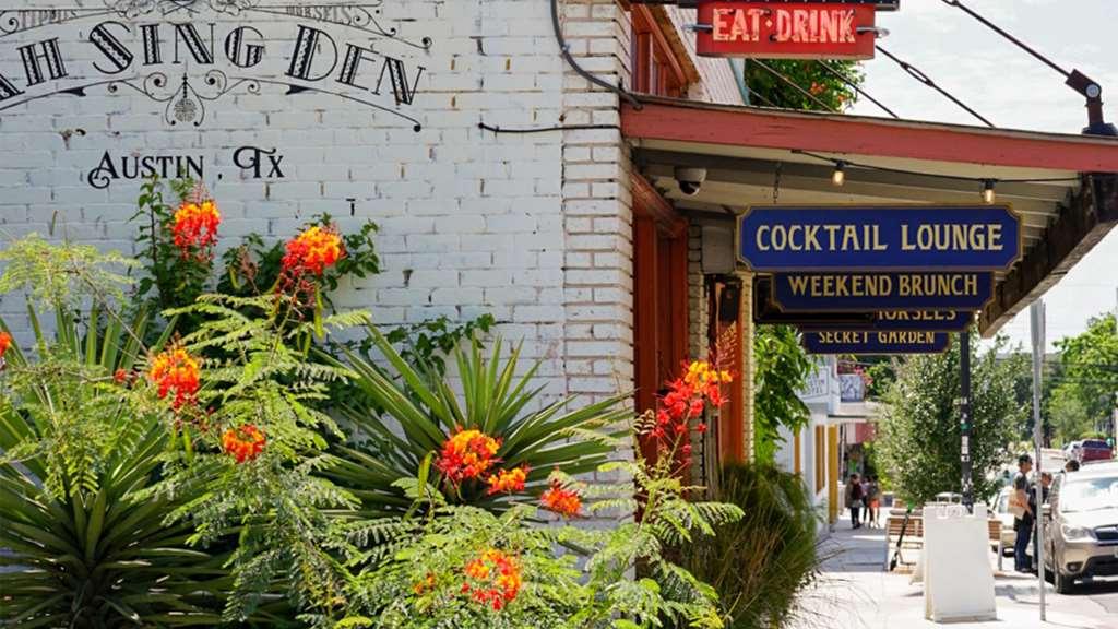 Sentral East Austin At 1614 E. Sixth Hotel Restaurant photo